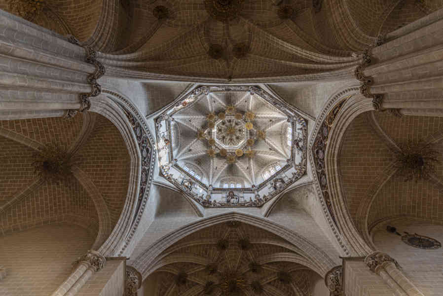 Zaragoza 043 - catedral del Salvador (la Seo).jpg